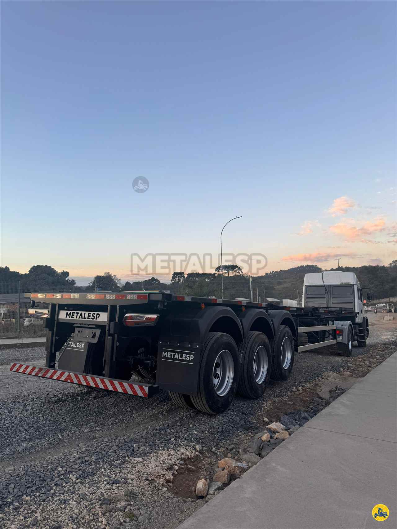 CARRETA SEMI-REBOQUE PORTA-CONTAINER Metalesp Implementos RIO BRANCO DO SUL PARANÁ PR